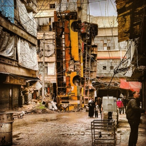 Nizam-Najar_-Barrikaden-in-Aleppo_2016