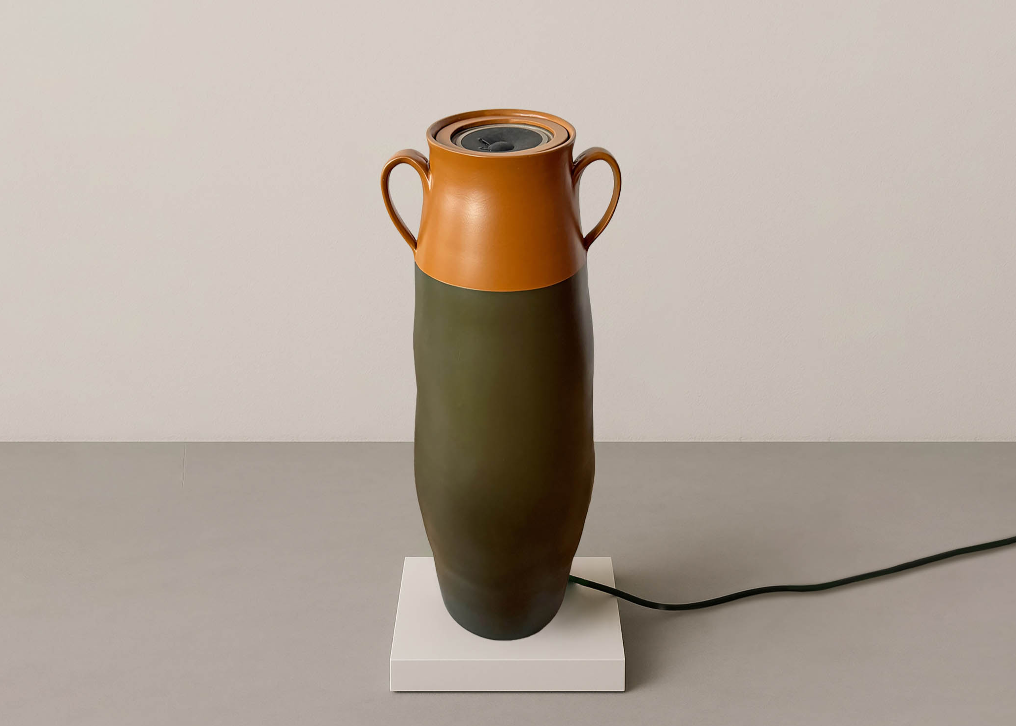 Ulrike_Mundt_Braune_Vase_2024_(c)_Christiane_Burwitz