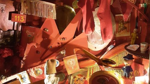 Magische Kanäle oder Illusionen und Lügen als Realitätsgewinn