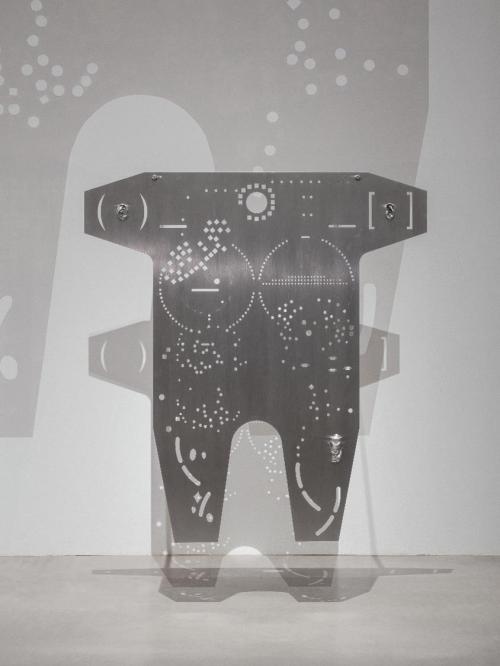 Mariechen Danz: CIRCUITS  mit Maschinen und  Modellen aus der Sammlung Historische Elektromaschinen und der Sammlung Hochspannungstechnik der TU Dresden und Leihgaben aus dem Deutschen Hygiene-Museum Dresden